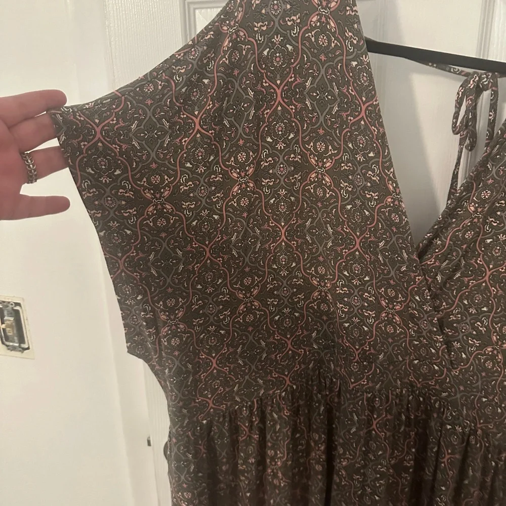 Torrid Brown and Pink Patterned Blouse - Picture 3 of 5
